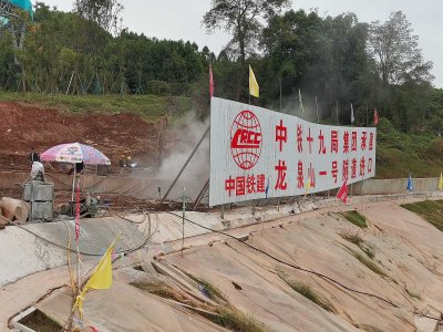 成自高铁龙泉山一号隧道进口边坡治理工程